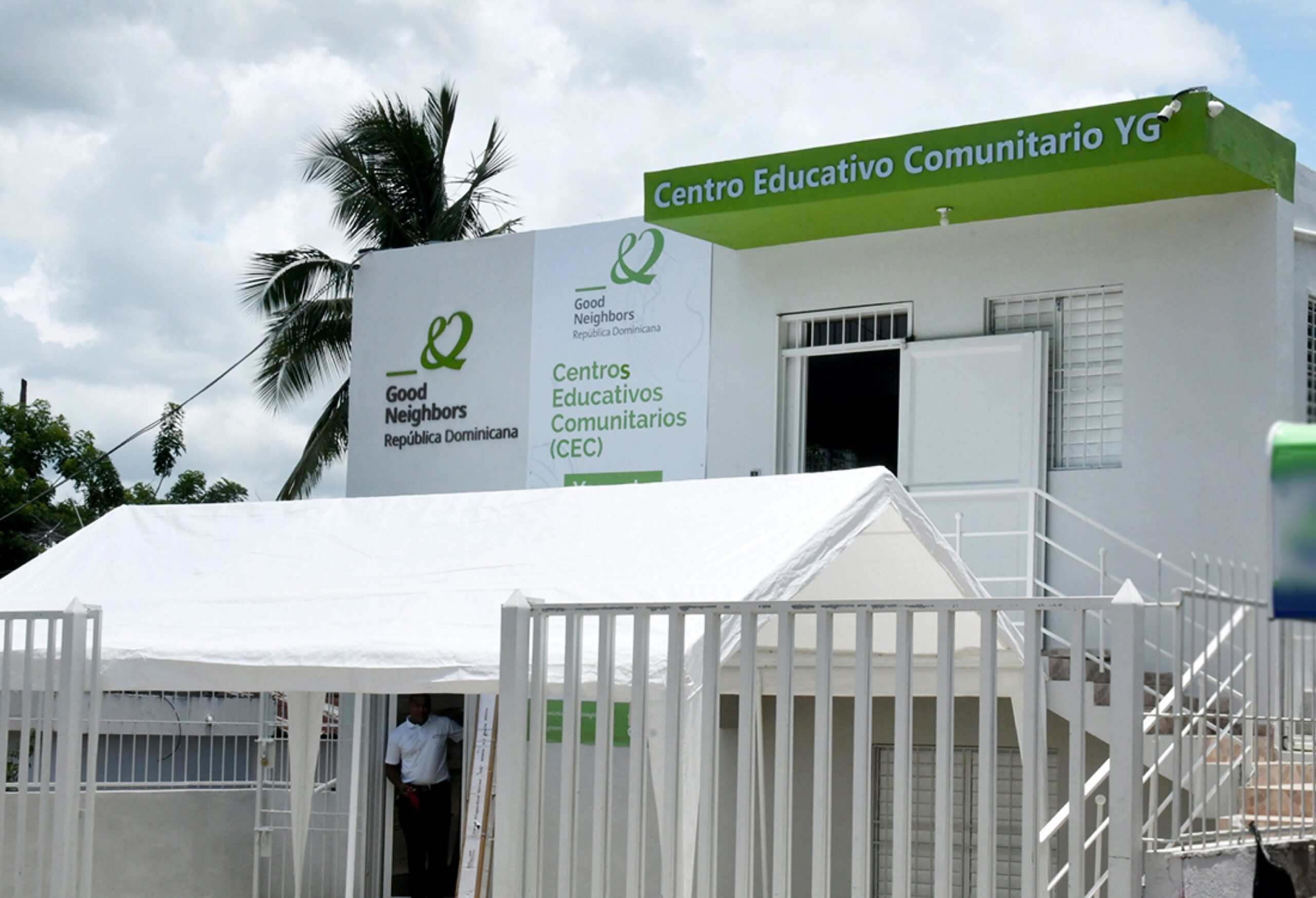 Inauguración del primer Centro Educativo Comunitario en Yaguate